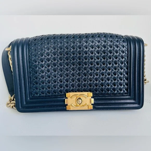 Chanel Navy and Gold woven boy bag with COA and full inclusion - Picture 2 of 15